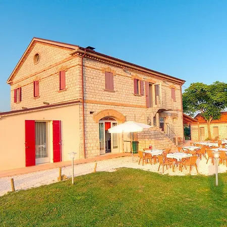 Casa Rossi Di Paolo Rossi Lantgård
